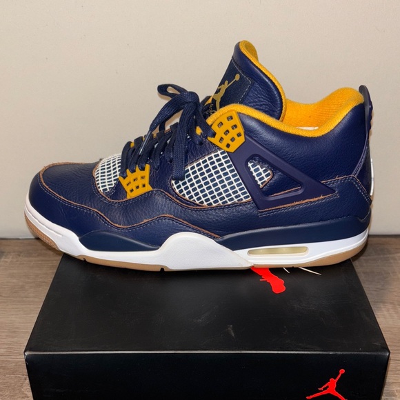 Jordan 4 Retro - Picture 5 of 10